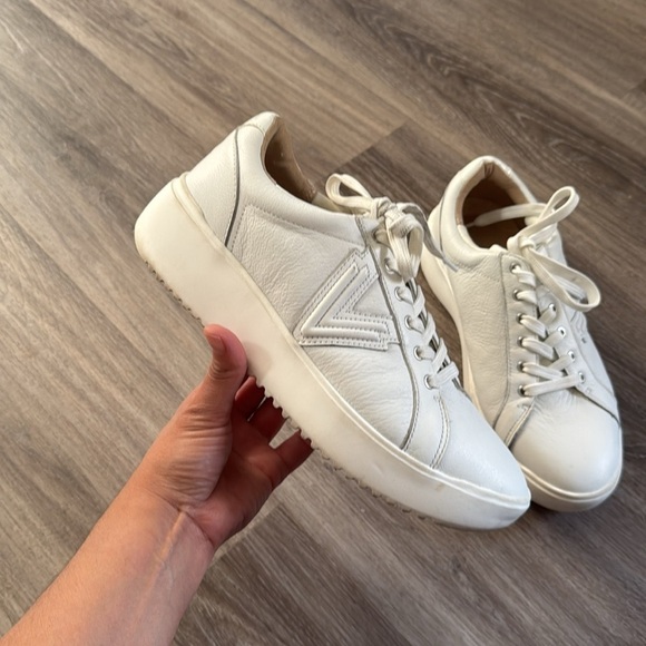 Vionic Shoes - Vionic Kearny Lace Up Platform Sneaker 8.5 White Platform Leather Athletic Shoes